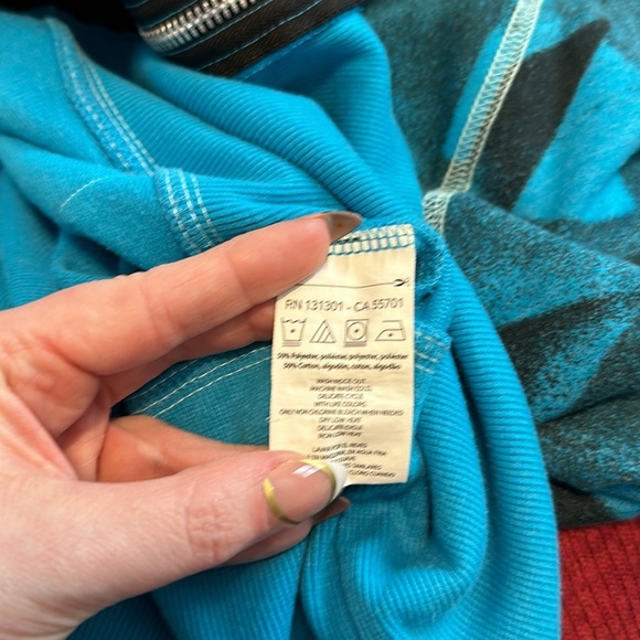 Zumba Wear Geometrical Pattern Semi Cropped Zip Exercise Workout Dance Hoodie - Picture 7 of 7